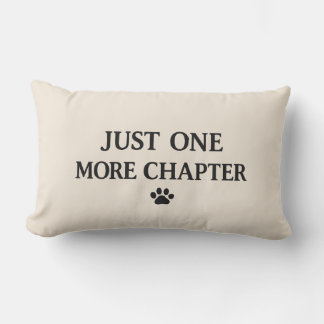 Kussen met 'Just One More Chapter'