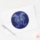 kust witgewassen hout nautisch blauw zeepaardje ronde sticker (Envelop)