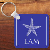 Kust Witte Zeester op Navy Blue Monogram Sleutelhanger (Voorkant)