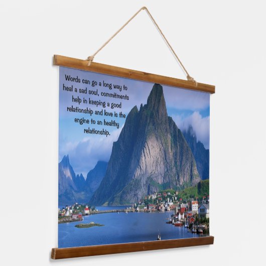 Kustberg-uitzicht met een kalm blauw zee hangend wandkleed (Gebogen)