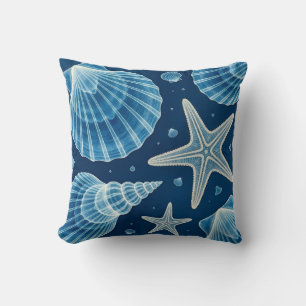 Kustblauw en witte schelpen en zeesterren kussen