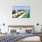 Kustlijn | Urban Beach, Miami, Florida Canvas Afdruk (Insitu (Slaapkamer))