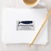 Kustmarine walvis & witte houten planken etiket (Insitu)