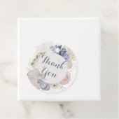 Kuststrand blauwe schelp bruidsdouche bedankjes labels (In situ)