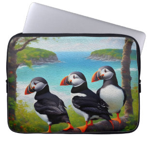 Kusttrio: drie papegaaiduikers op het strand in ol laptop sleeve