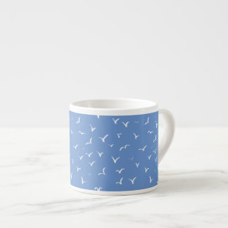 Kustvliegende meeuwen Lichtblauw minimalistisch Espresso Kop