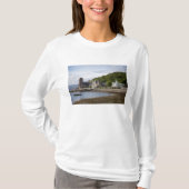 Kustzicht met historische gebouwen, Oban, T-shirt (Voorkant)