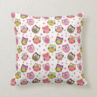 Kute Colorful Owls Pillow (White) Kussen