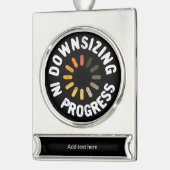 Kute downsizing in de kerstavond in Progress Verzilverd Banner Ornament (Links)