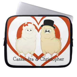 Kute Fancy Alpaca Couple met aanpasbare namen Laptop Sleeve