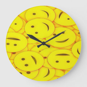 Kute happy faces wall klok