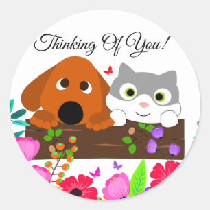 Kute hond en kat met bloemen en vlinder ronde sticker