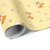 Kute Little Foxes op Yellow Cadeaupapier (Rol Hoek)
