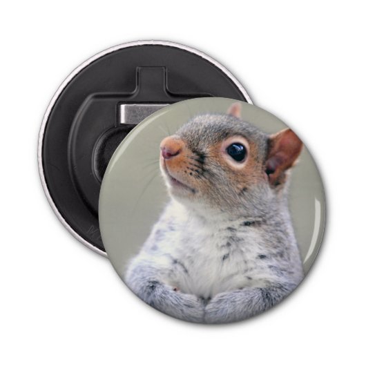 Kute Little Soft and Fluffy Grey Squirrel Button Flesopener (Voorkant)