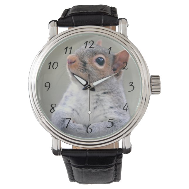 Kute Little Soft and Fluffy Grey Squirrel Horloge (Voorkant)