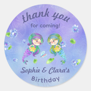 Kute mermaids onder het Zee Twin Girls Birthday Ronde Sticker