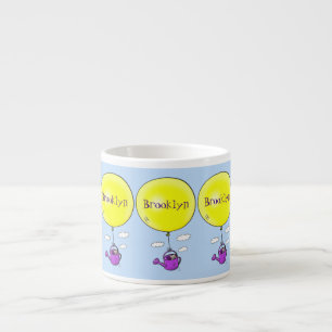 Kute muis in watering kan met ballon cartoon espresso kop