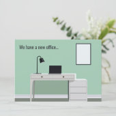 Kute New Kantoor Address Change Green Desk Moving Aankondiging (Staand voorkant)