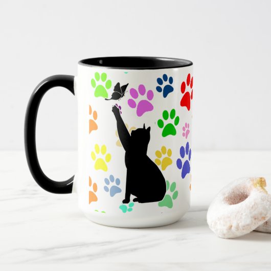 Kute Paw Pattern en Cat Chasing a vlinder Mok (Met donut)