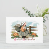 Kute  Pilgrim Girl met pompoenen Feestdagenkaart (Staand voorkant)