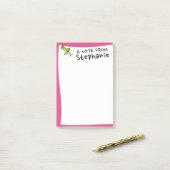 Kute Push Pin Custom Name Hot Pink en Green Post-it® Notes (Op bureau)