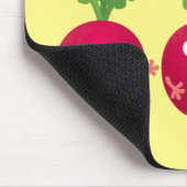 Kute radishes die trio-cartoon-groenten zingen muismat (Hoek)