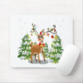 Kute rendier in de sneeuw muismat (Met muis)