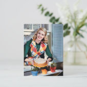 Kute retro  bakdame feestdagenkaart (Staand voorkant)