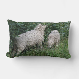 Kute Sheep Eating Leaves Pillow Kussen