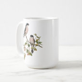 Kute vogels op vertakkingen rode bessen om kunst t koffiemok (Voorkant links)