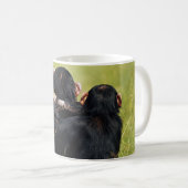 Kutest Baby Animals | Drie Chimpansees Hugging Koffiemok (Voorkant rechts)