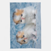 Kutest Baby Animals | Perzisch Calico Kitten Theedoek (Verticaal)