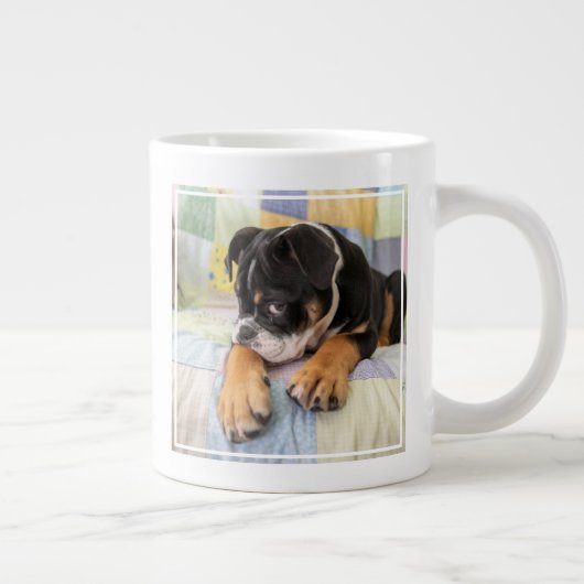 Kutest Baby Animals | Shy Old English Bulldog Extra Grote Beker (Rechts)