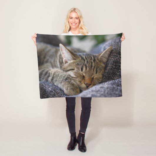 Kutest Baby Animals | Slapen van Tabby Kitten Fleece Deken (In situ)