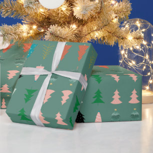 Kutpatroon groene achtergrond kerstbomen roze cadeaupapier