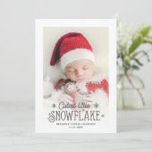 Kutste kleine sneeuwvlokfoto-aankondiging feestdagenkaart (Staand voorkant)