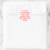 kwaadaardige tweeling ronde sticker (Tas)