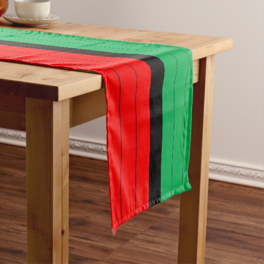 Kwanzaa Red Black Kinara Striped Pattern Korte Tafelloper (Voorbeeld)
