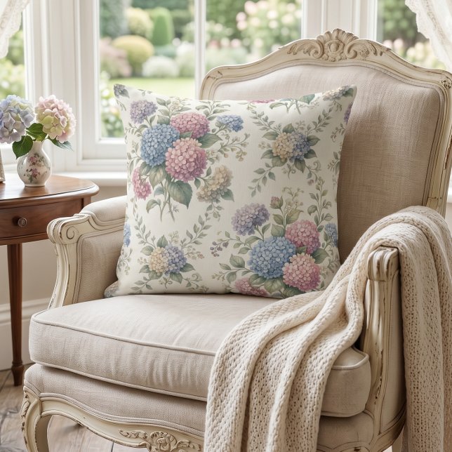 Kweekkleurige Hydrangeabloemen  Kussen (Creator heeft geüpload)