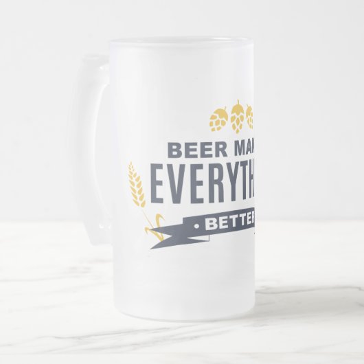La bière fait à tout une meilleure tasse en verre (Devant gauche)