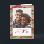 La brosse frotte la carte de voeux de Noël de<br><div class="desc">Envoyez le carte de fin de année élégant à vos amis et famille avec ces cartes de Noël modernes de photo de courses de brosse par des copies d'Orabella !</div>