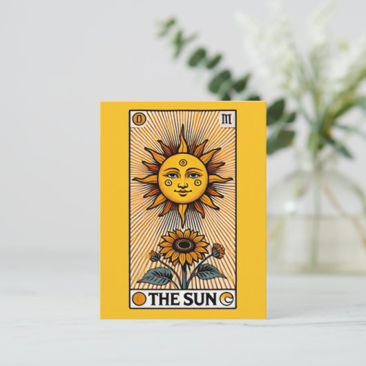 La carte de tarot du Soleil (Debout devant)