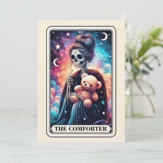 La carte de tarot Teddy The Comforter pour la fête (Debout devant)