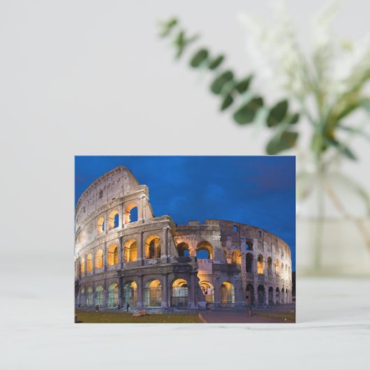 La carte postale Colossium (Debout devant)