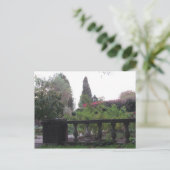 La carte postale du jardin de scret (Debout devant)