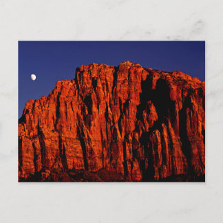 La carte postale Watchman et Moon