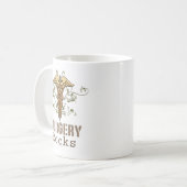 La chirurgie bascule la tasse de chirurgien (Devant gauche)