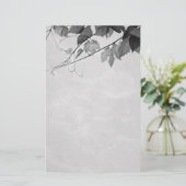 La chute laisse la papeterie gothique (Debout devant)