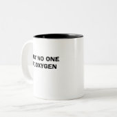 LA CONFIANCE PERSONNE DONNENT LA TASSE DE (Devant gauche)