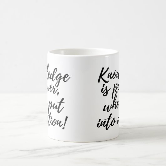 La connaissance est Power Coffee Cup Mug (Centre)